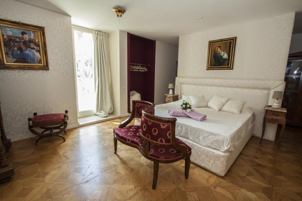 B&B Le Suites Di Jo - Central Station Bari Eksteriør billede